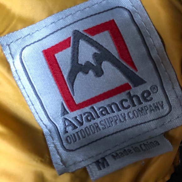 NWT Avalanche Puffer with Sherpa Lining - Picture 4 of 7